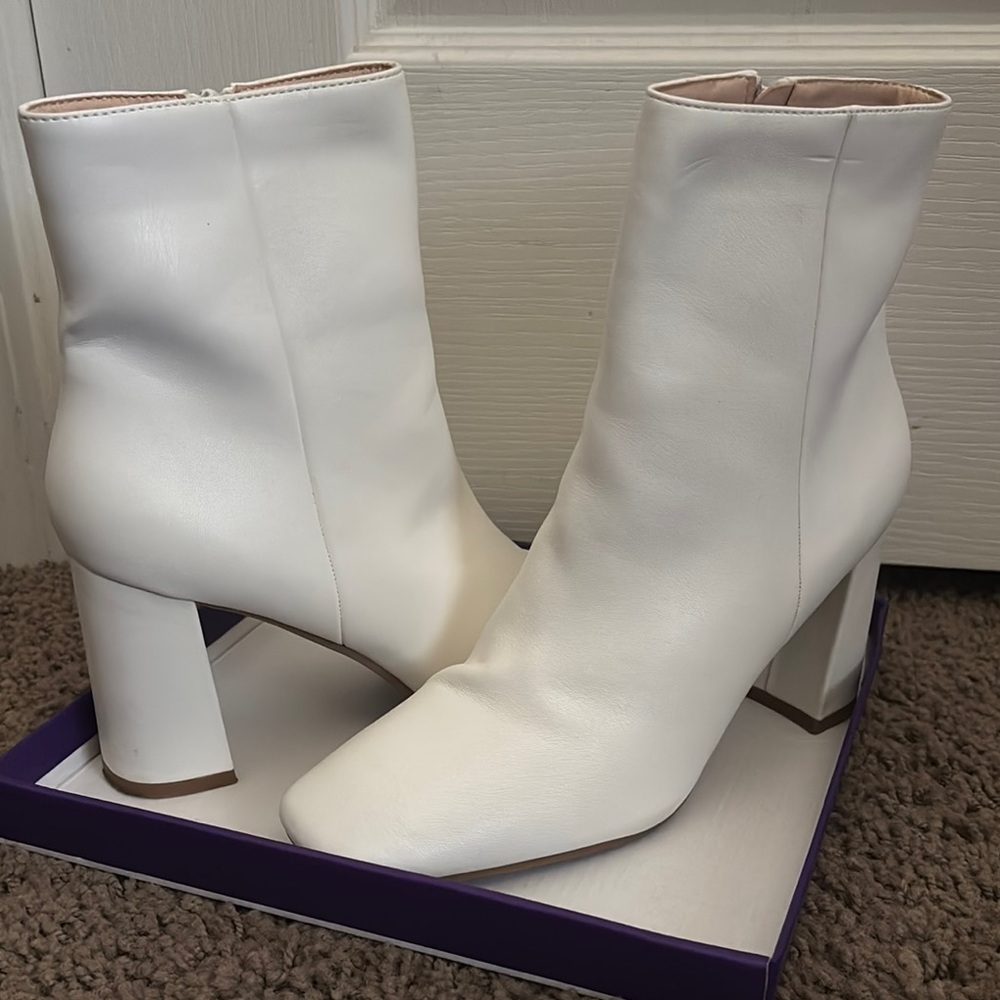 Elegant White Ankle Boots